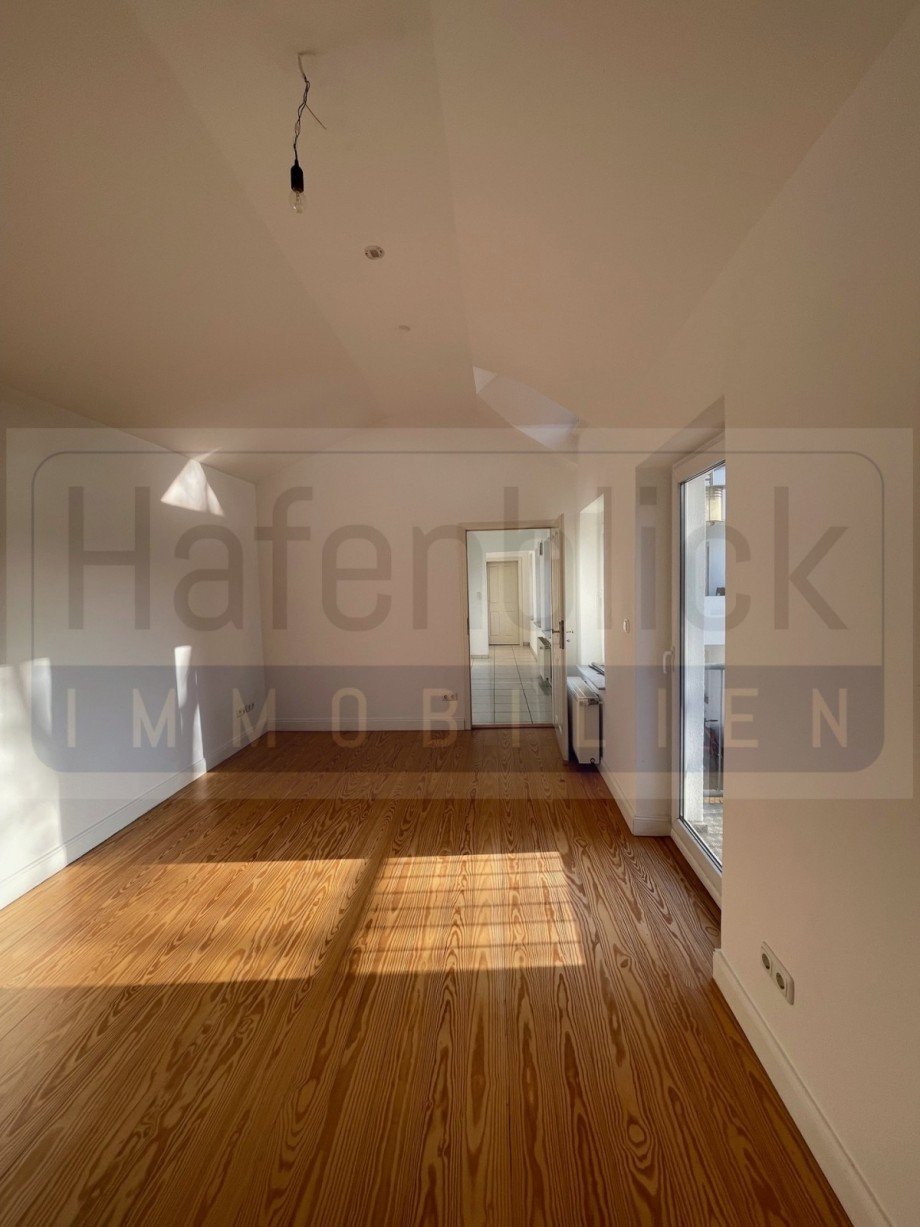 Balkonzimmer OG Einfamilienhaus Kiel / Pries