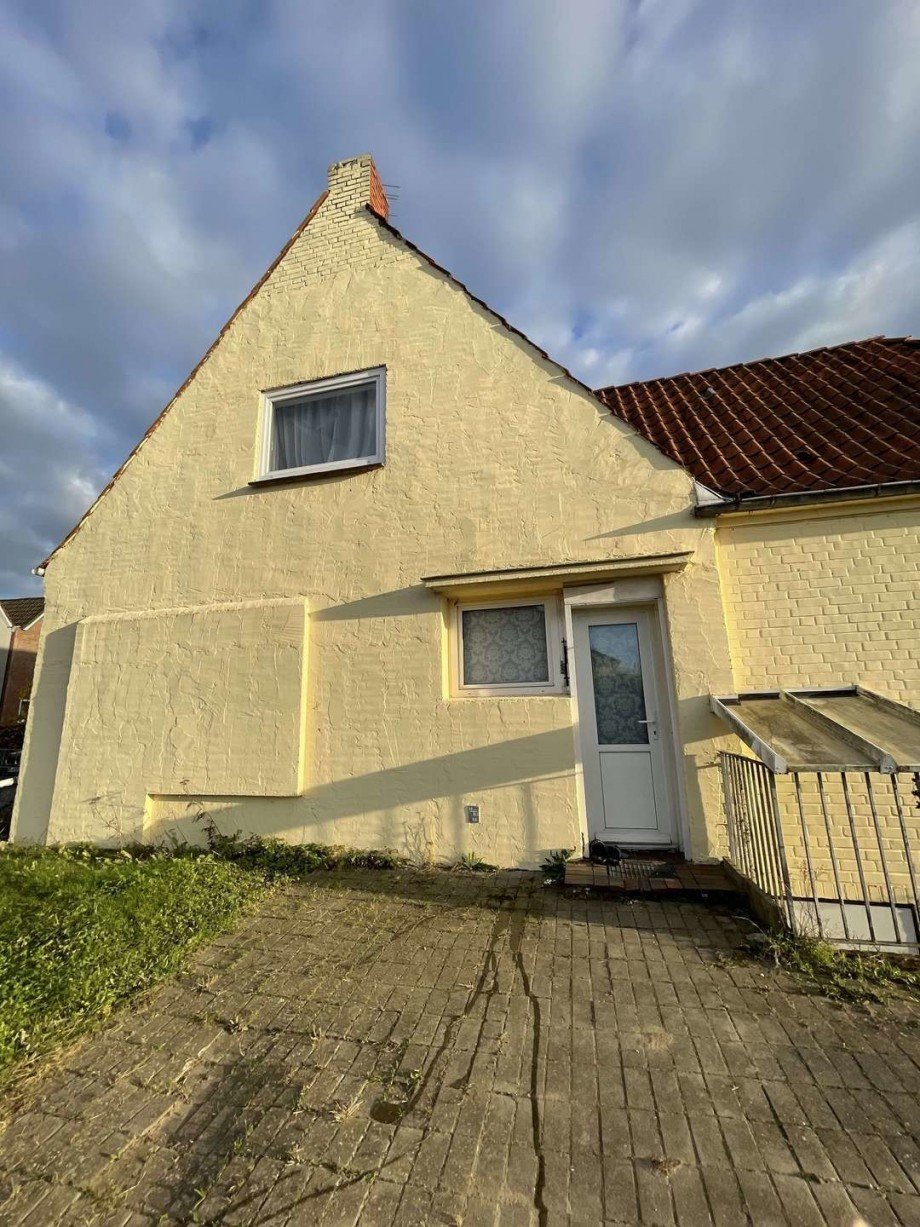Nebeneingang Wohnung1 Mehrfamilienhaus L�beck