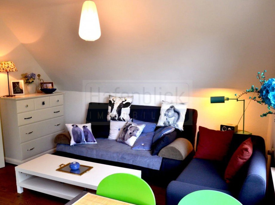 Gem�tliche Sofaecke Dachgeschosswohnung Seevetal