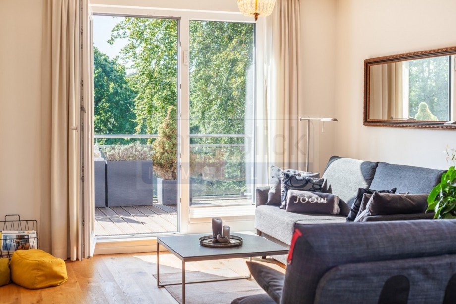 Terrassenfenster Wohnzimmer Dachgeschosswohnung Bad Schwartau