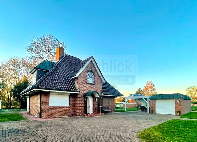 Haus mit Garage und Carport Einfamilienhaus L�beck