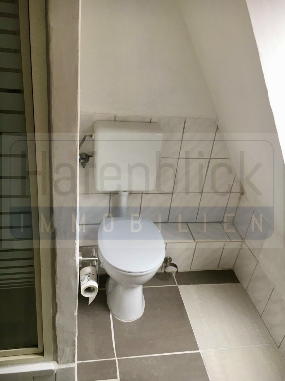 Toilette DG Mehrfamilienhaus L�beck