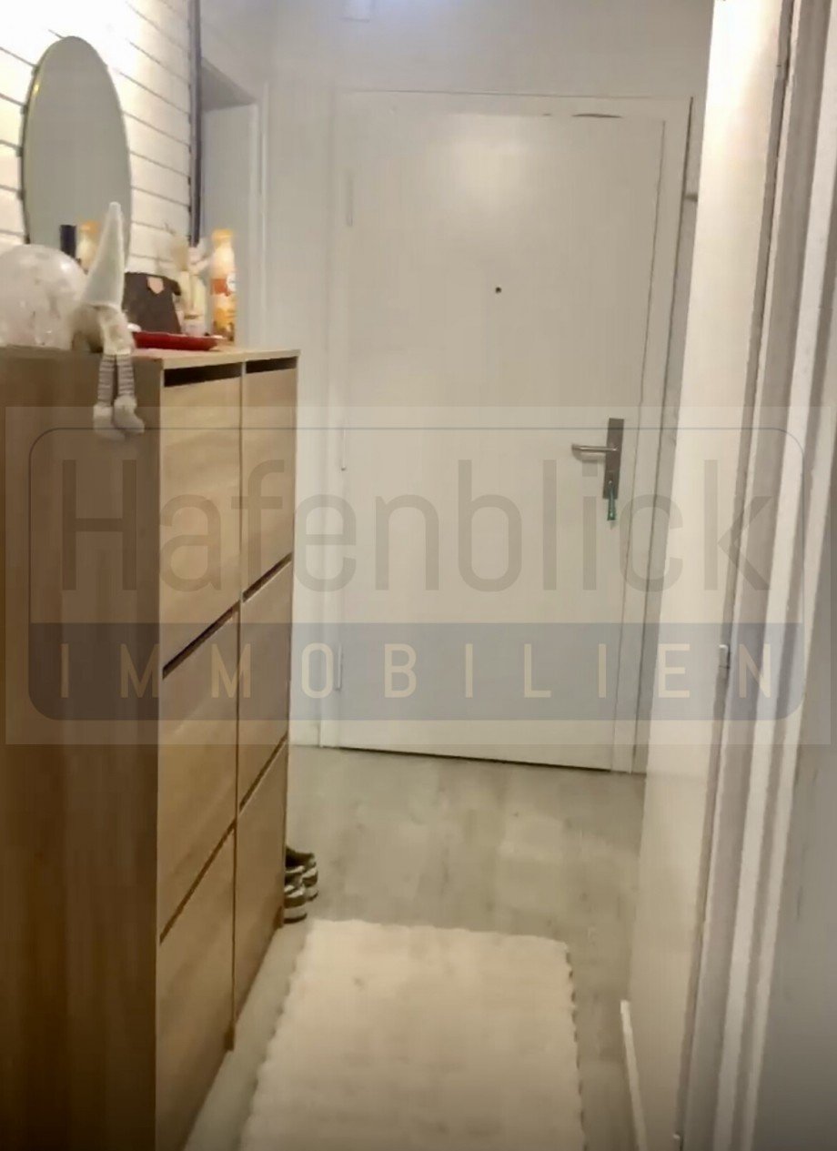 Flur.Haust�r Etagenwohnung Kiel / Holtenau