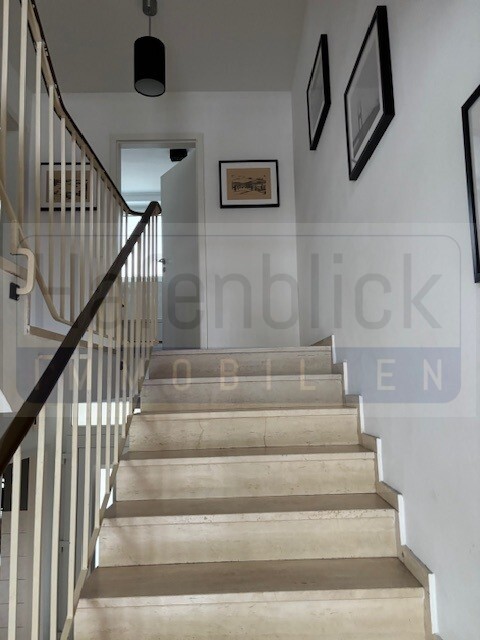 Treppe zum OG Reihenhaus Ammersbek