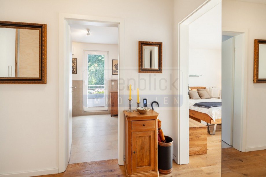 Durchblick Flur Dachgeschosswohnung Bad Schwartau