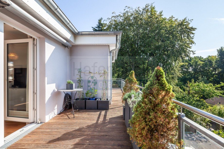 Dachterrasse mit Baumwipfelblick Dachgeschosswohnung Bad Schwartau