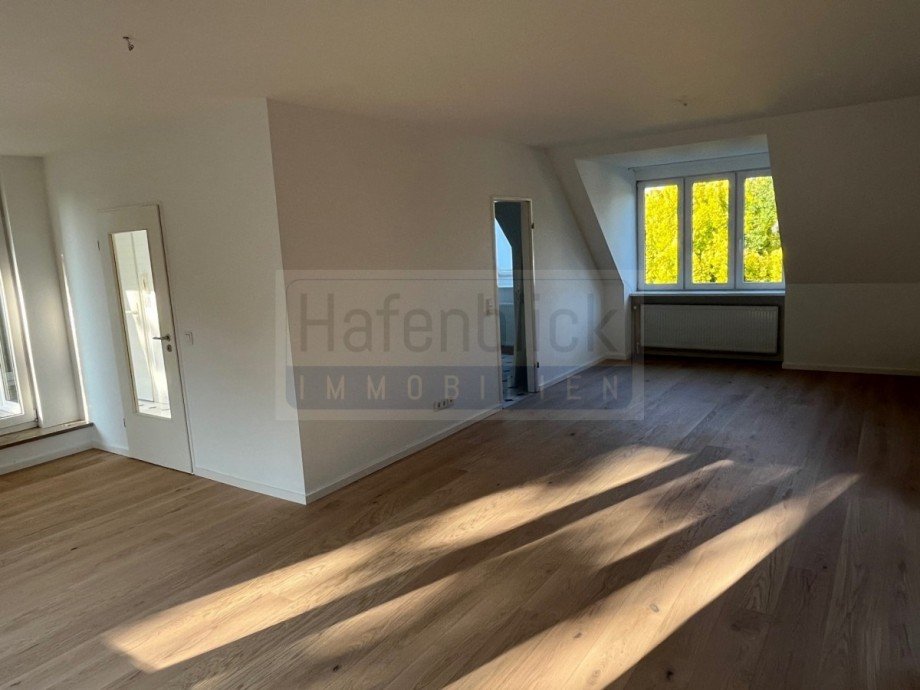 Wohnzimmer-gro�z�gig Etagenwohnung Reinbek