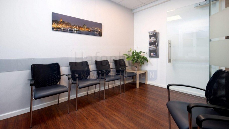 Wartezimmer.EG Mehrfamilienhaus Heikendorf