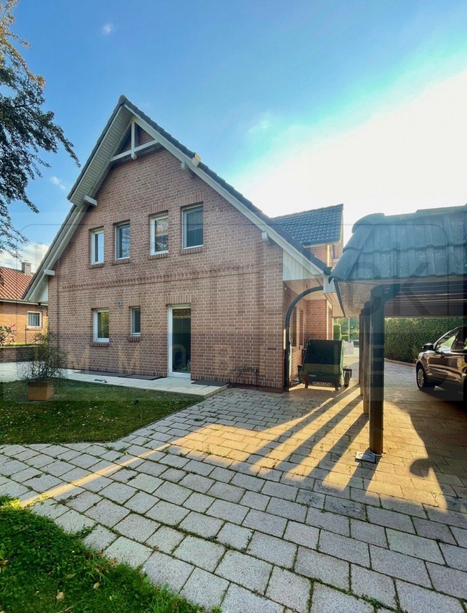 Hausr�ckseite Einfamilienhaus Gr�mitz
