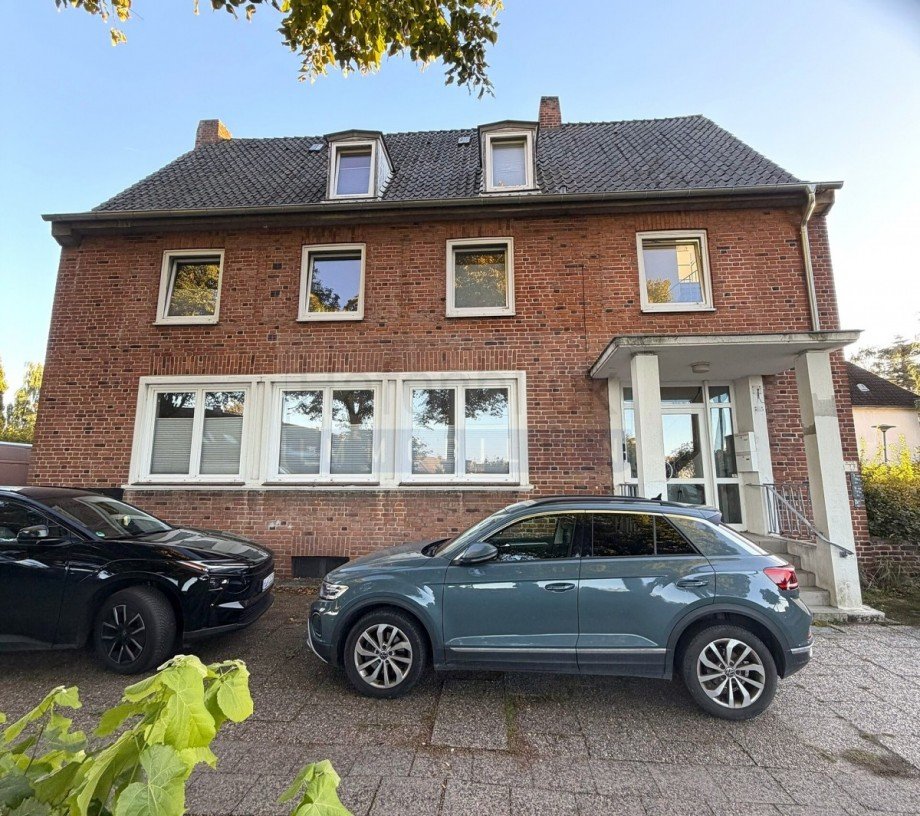 Hausfront Mehrfamilienhaus L�beck