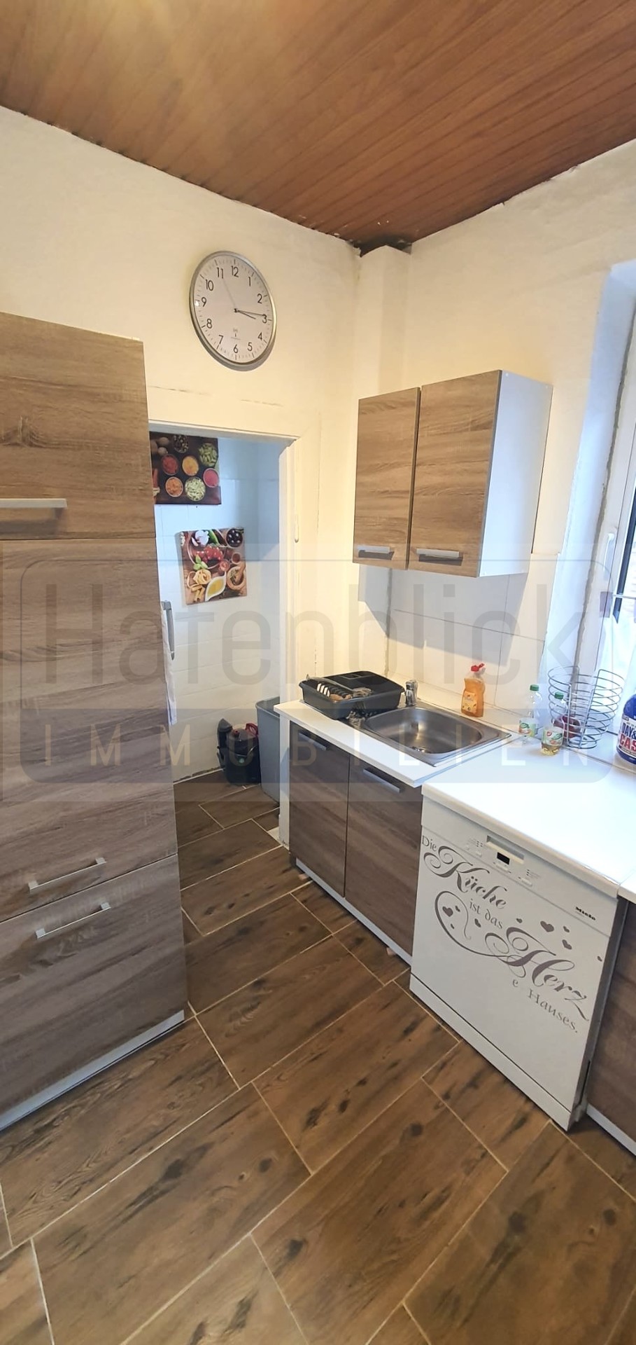 Einbauk�che/ Durchblick Abstellkammer Einfamilienhaus Rendsburg