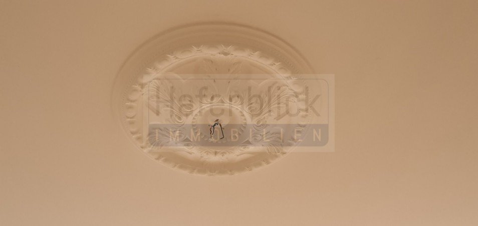 Sch�ne Stuckelemente Wohnung Kiel / Pries