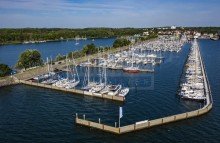 Sportboothafen Top Lage-Wasserblick ! Sanierte 4-Zimmer-Altbau-2 Balkone-Denkmalschutz Abschreibung
