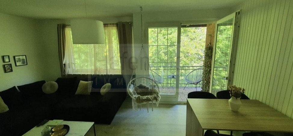 Wohnzimmer mit Balkon Etagenwohnung Kiel / Holtenau