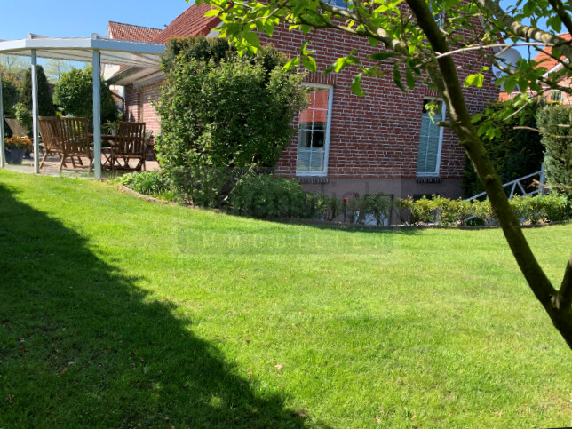 Garten.Seite.Einliegerwohnung. Einfamilienhaus Scharbeutz