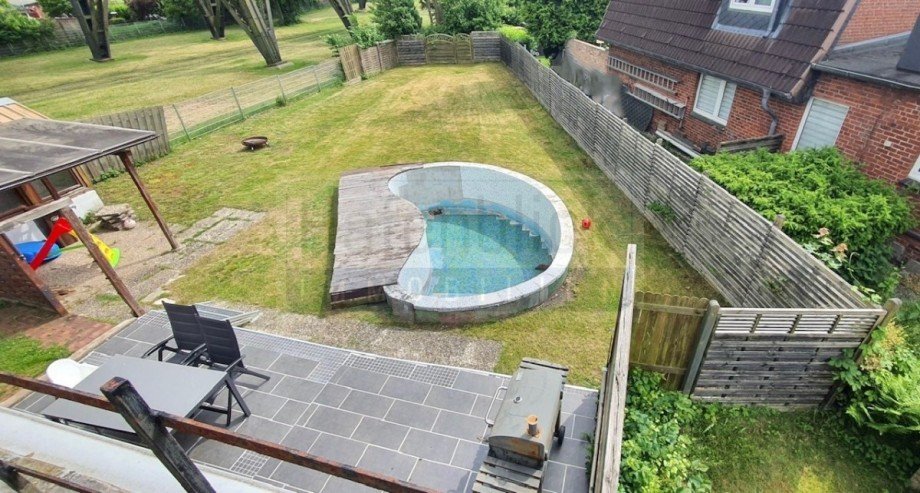 Garten mit Pool Einfamilienhaus Rendsburg