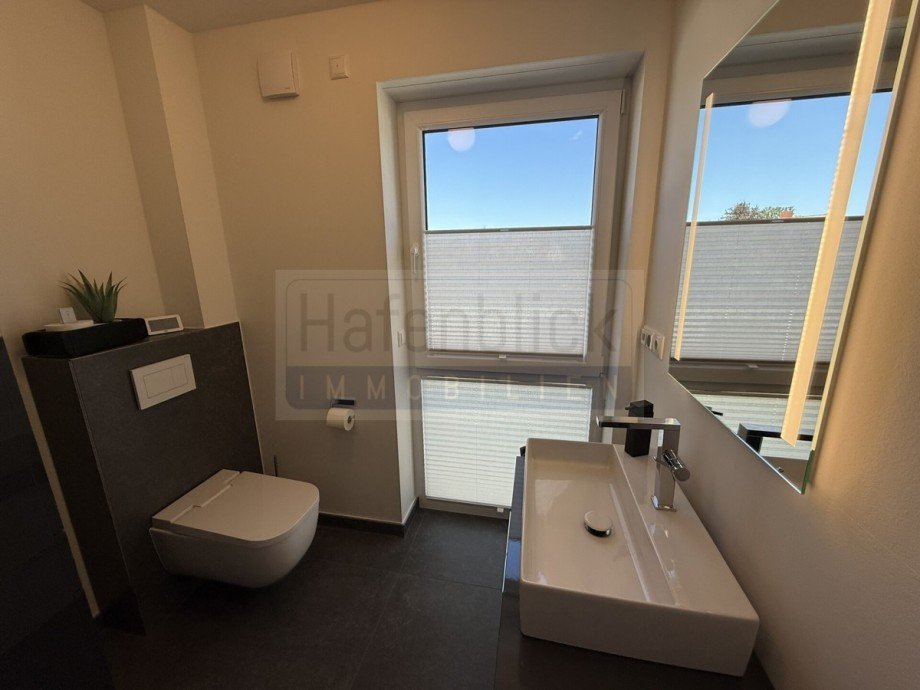 Luxusduschbad mit Tageslicht Etagenwohnung Gr�mitz