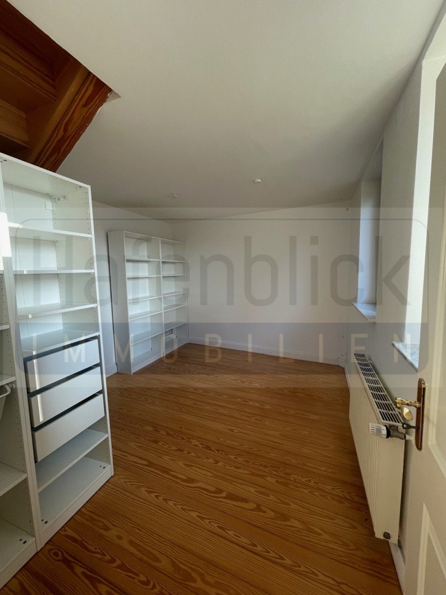 Kleines Zimmer EG Wohnung Kiel / Pries
