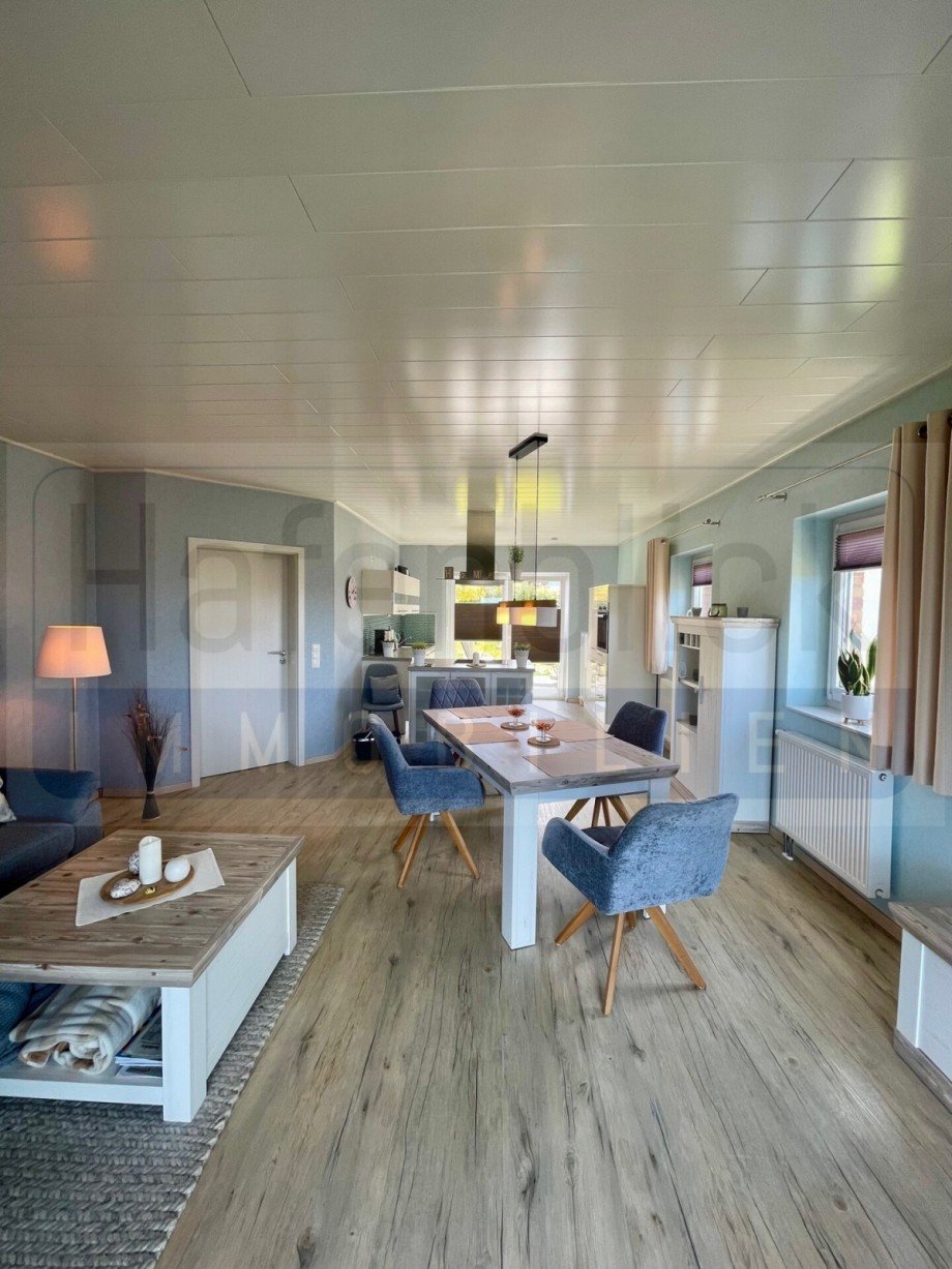 Wohnzimmer mit offener K�che Bungalow Heiligenhafen