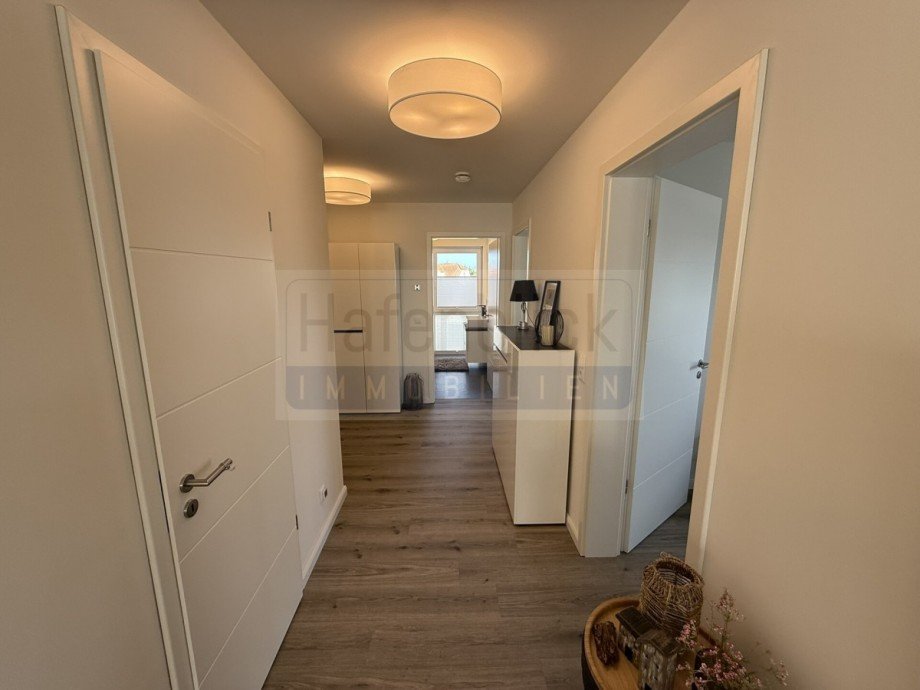 Flur Etagenwohnung Gr�mitz