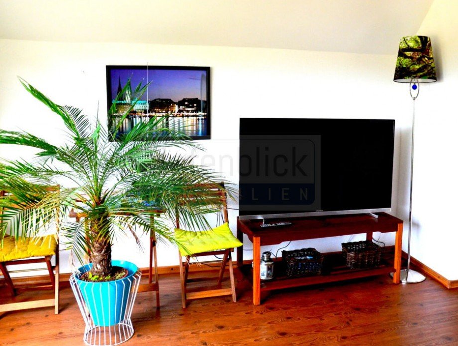 Gro�er Flachbildfernseher Dachgeschosswohnung Seevetal