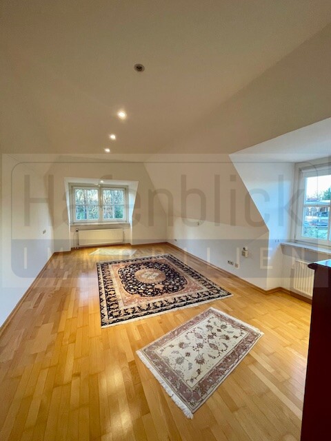 Gro�es Zimmer OG Einfamilienhaus L�beck