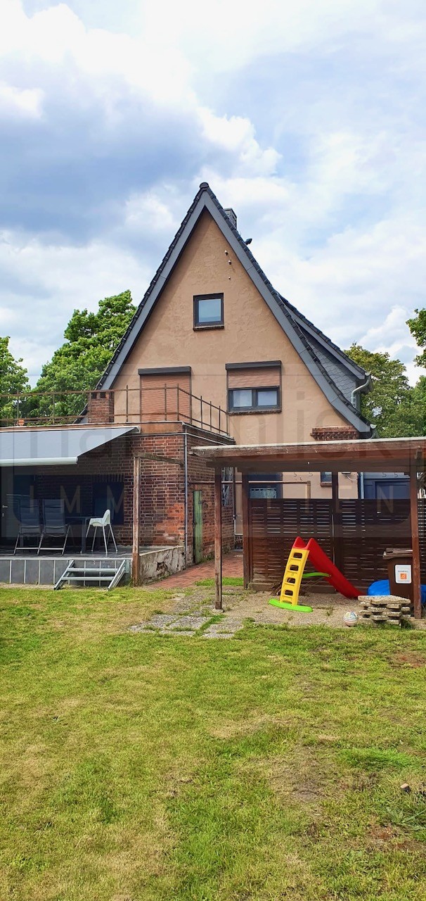 Hausansicht Gartenseite2 Einfamilienhaus Rendsburg