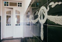 Alte Kacheln im Treppenhaus Top Lage-Wasserblick ! Sanierte 4-Zimmer-Altbau-2 Balkone-Denkmalschutz Abschreibung