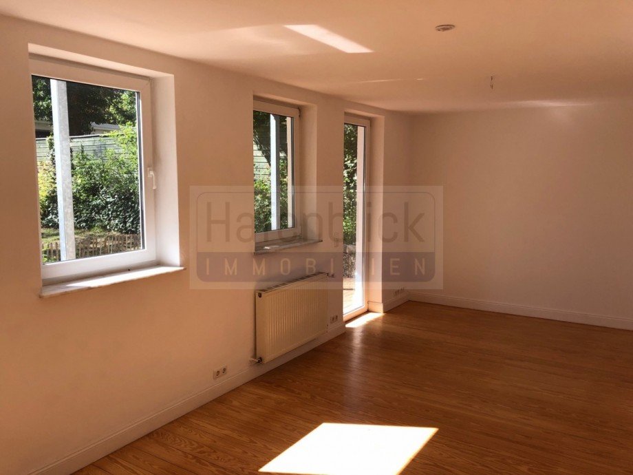 Wohnzimmer mit Terrassent�r Wohnung Kiel / Pries