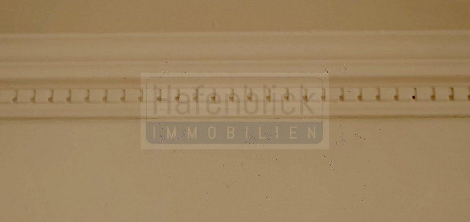 Sch�ne Stuckelemente Wohnung Kiel / Pries