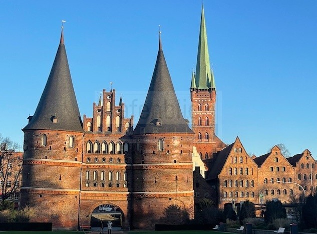 Holstentor Mehrfamilienhaus L�beck