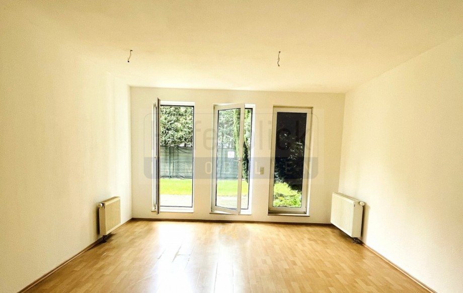 Terrassenfenster im Wohnzimmer Erdgeschosswohnung Hamburg