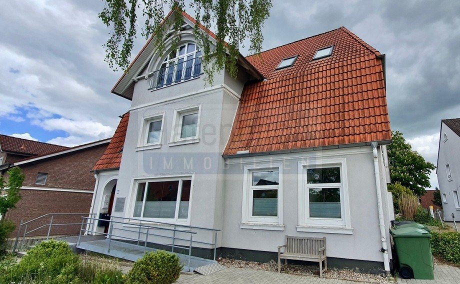Hausfront Mehrfamilienhaus Heikendorf