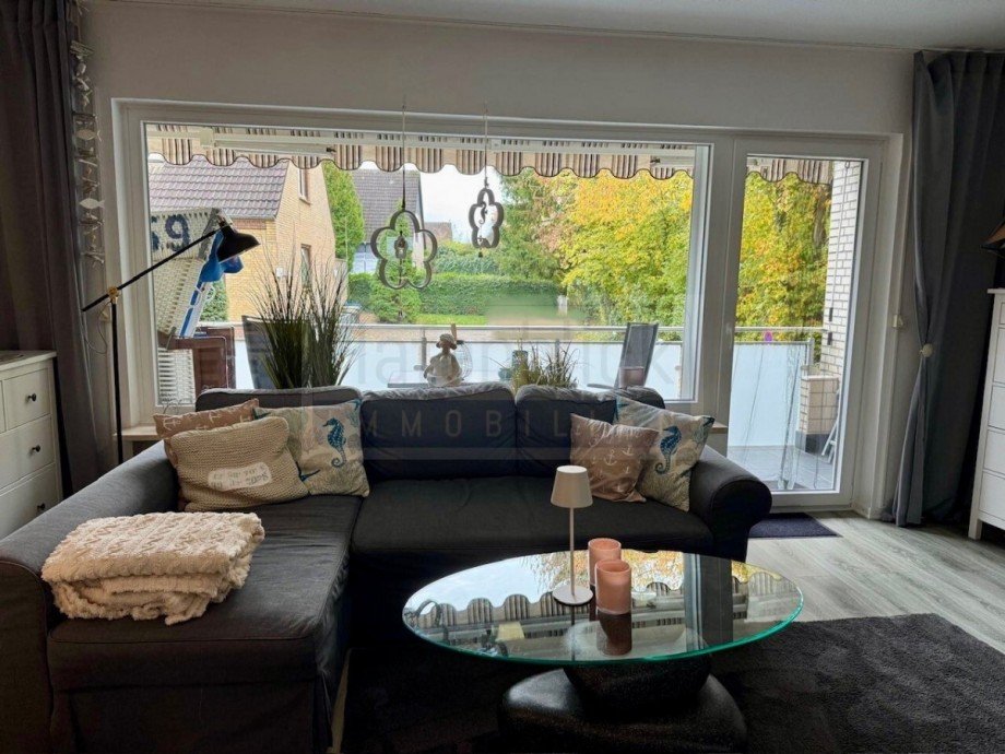 Wohnzimmerfenster Erdgeschosswohnung Gr�mitz