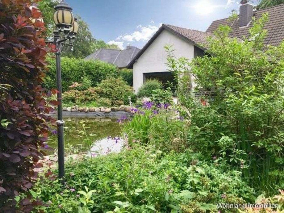 Hausansicht Garten Einfamilienhaus Ammersbek