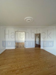 Wohnzimmer Top Lage-Wasserblick ! Sanierte 4-Zimmer-Altbau-2 Balkone-Denkmalschutz Abschreibung